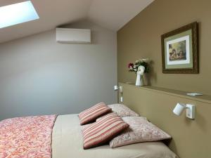 B&B / Chambres d'hotes Maison M, chambre privee acces jardin piscine et jacuzzi pres de La Rochelle : photos des chambres