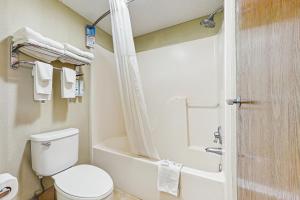 Queen Room with Two Queen Beds - Pet-Friendly/Non-Smoking room in Quality Inn Van Horn