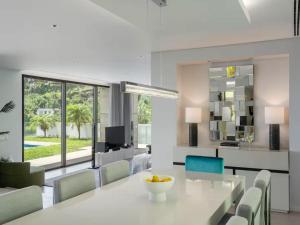 Modern villa with a stunning view over Funchal