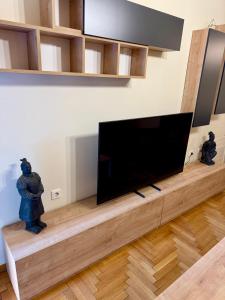 Jo&Ju Acropolis Vibes