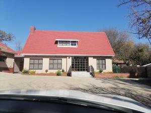 The Nelsons on 99 Smith