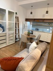 FLAT NOVO e ACONCHEGANTE