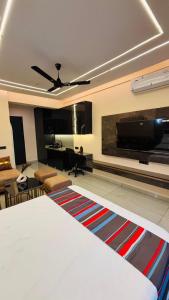 Chalo Chaley Luxury Stays