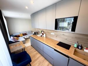 ZB Apartment with Free Private Parking