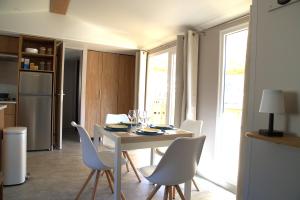 Bungalow neuf 40 m2 tout confort avec piscine proche des plages et lac