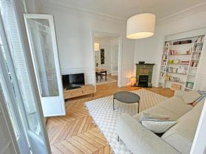 Magnific appartment near Arc de Triomphe