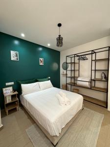 Iron-N-Wood 4 family