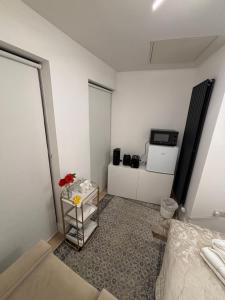 Room to rent in modern house,Central location
