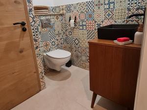B&B / Chambres d'hotes Chambre d-hotes tranquille avec entree independante et parking a Ormes-et-Ville - FR-1-584-382 : photos des chambres
