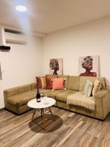 Monterrico Polo Aparts #3 - Dpto con AC a una cuadra Embajada de USA