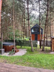DOMEK LABA CHAŃCZA nad zalewem, domek w lesie z opcją balii NA WYŁĄCZNOŚĆ, ANTRESOLA