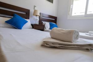 Penthouse Sleeps 4 with Rooftop Terrace