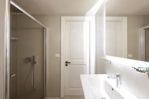 Starhost - Albarosa, seaview terrace and parking