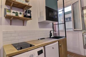 Calm & Cozy, 5 min Metro, 15 min Louvre, Champs Élysée