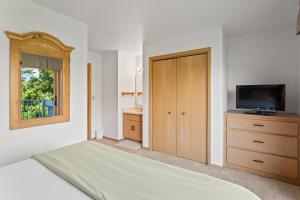 Holiday by the Bay Unit A-4 by Simple Life Rentals