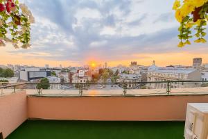Golden Studio- Panoramic View with Terrace