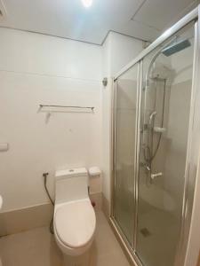 Light Residence Condo with Pool View