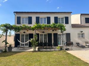 Villas Villa dans le sud : Villa 3 Chambres