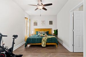 4 King Beds - 2 Game Rooms - Sleeps 24, By DT & UGA