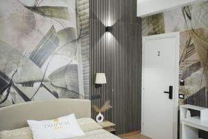 TROPICAL ROOMS Vista Mare