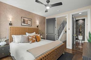 Luxury Nashville - Fire Table Balcony & City Views