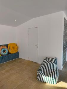 Maisons de vacances LES PATICHERES - L-Atelier avec acces a la piscine : photos des chambres