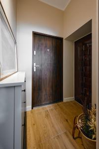 UR4N Apartment - Konarskiego