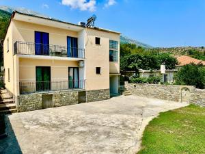 Mountin View Villa & Rafting In Permet