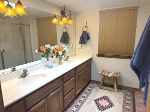 Casa Herradura Near Petroglyphs