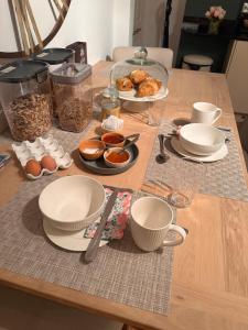 Bath City Centre Free Parking Free Breakfast Small Double Room Private Ensuite Bathroom