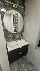 W Ustce Lipa by Zilla