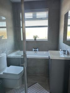 Contractor House Sutton M6 M5