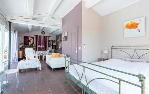 Maisons de vacances Villa Piscine Privee : photos des chambres