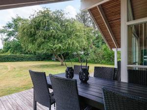 6 person holiday home in Asaa-By Traum