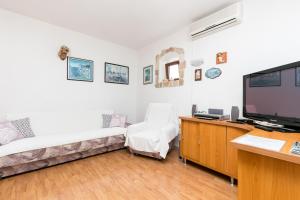 Apartments by the sea Okrug Donji, Ciovo - 11144