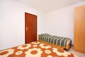 Apartments with parking space Jezera, Murter - 5107