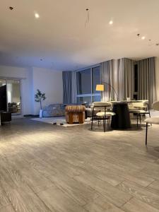 مسارات الأولى للشقق الفندقية