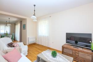 Family-friendly apartments with swimming pool Biograd na Moru, Biograd - 23754