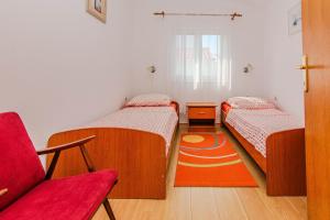 Apartments by the sea Vir - 24741