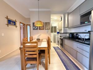 Ubatuba- Praia das Toninhas 104.