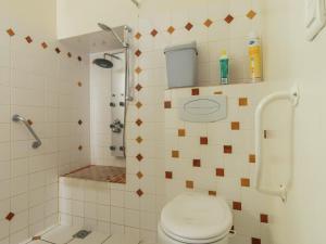 Maisons de vacances Farmhouse in Giroux near Forest & Lake, cleaning included : photos des chambres