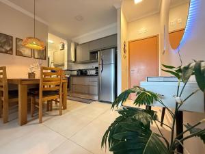 Ubatuba- Praia das Toninhas 104.