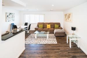 Spacious One-Bedroom With Dining Area & Gated Parking