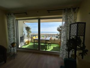 Appartement rénové 2 pièces avec WiFi en bord de mer - FR-1-224C-356