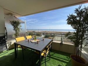 Appartement rénové 2 pièces avec WiFi en bord de mer - FR-1-224C-356