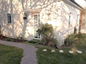 Maisons de vacances Gite moderne a Amboise avec piscine, jardin et wifi - FR-1-381-626 : photos des chambres