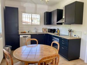 Maison de ville rénovée à Cambo-les-Bains avec balcon-terrasse - FR-1-495-154