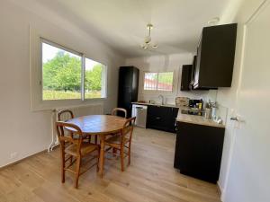 Maison de ville rénovée à Cambo-les-Bains avec balcon-terrasse - FR-1-495-154