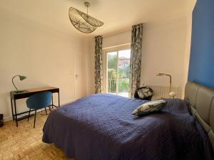 Maisons de vacances Maison renovee a Cambo, 2 ch, jardin, parking, WiFi - FR-1-495-154 : photos des chambres