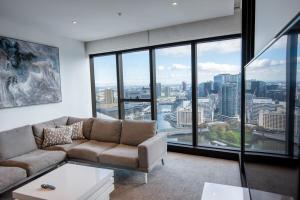 Prima Pearl - Contemporary Apartment with Balcony by Casino and MCEC